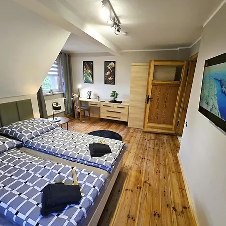 Family Rooms Zabrze Exterior photo