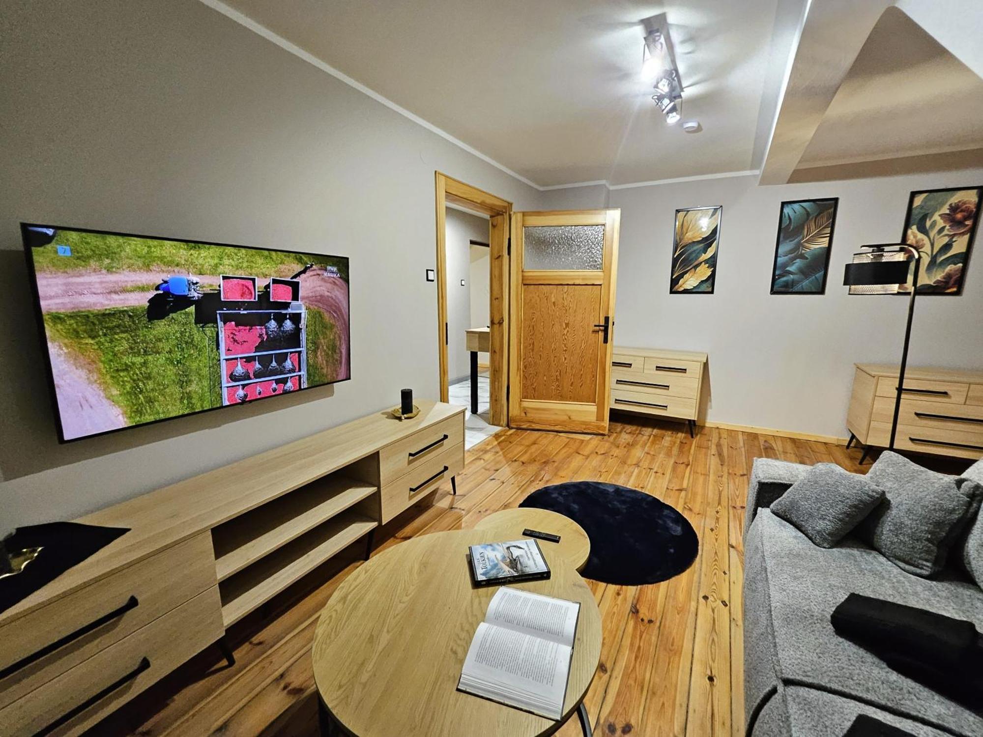 Family Apartment *